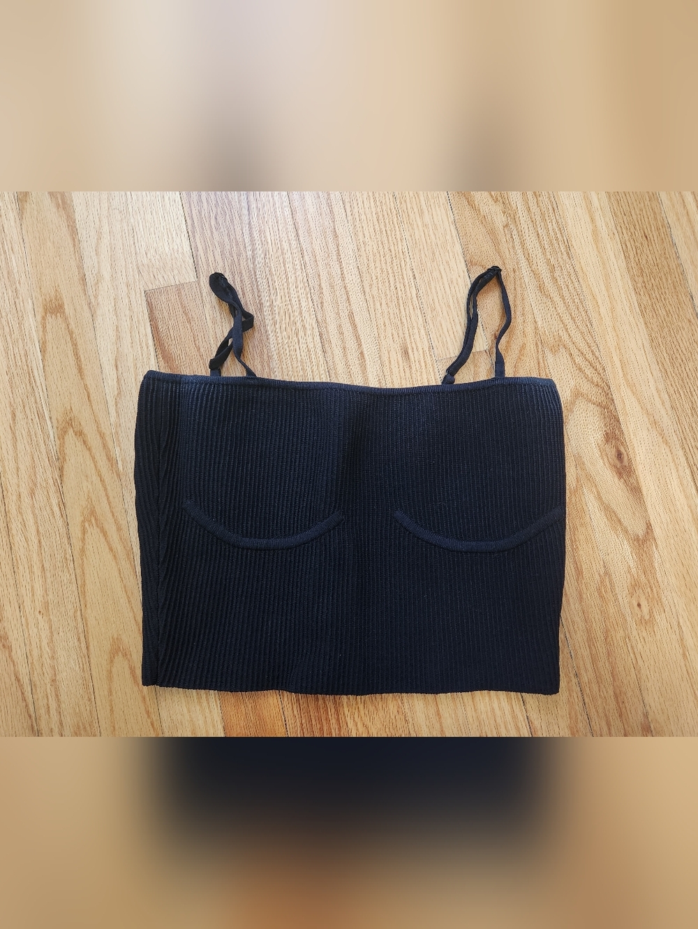 Aritzia Babaton Sculpt Top size medium black